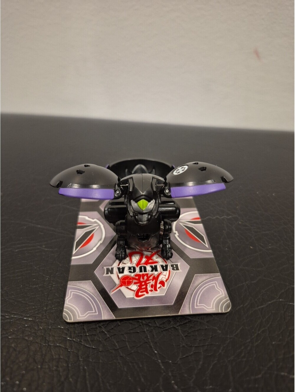 Bakugan Fenneca Black Darkus Geogan Rising B300